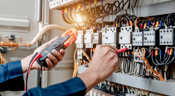 Best Licensed Electrician  in Crystal Lake, FL