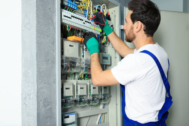 Best Commercial Electrician Services  in Crystal Lake, FL